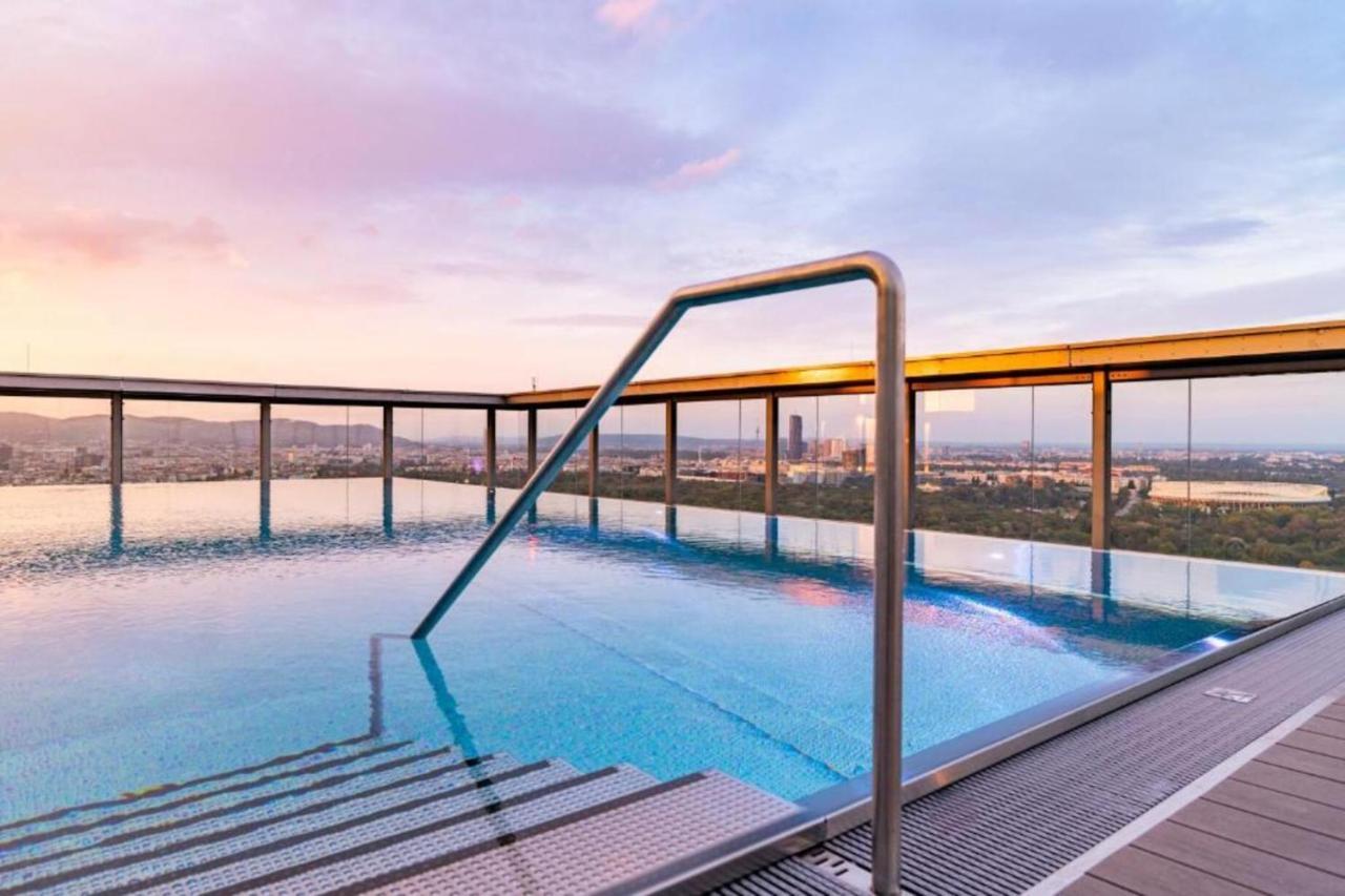 Mca Triiiple I Rooftop Pool I Free Parking I Netflix 비엔나 외부 사진