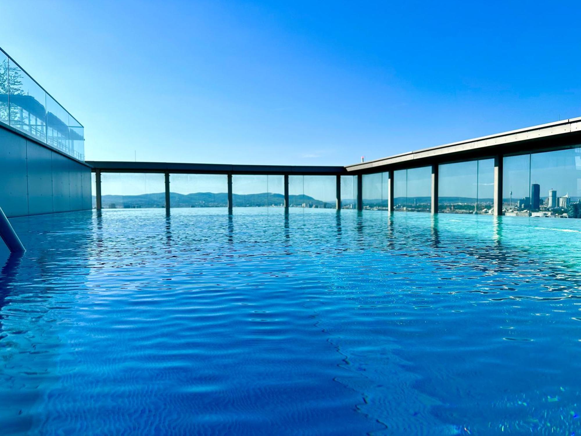 Mca Triiiple I Rooftop Pool I Free Parking I Netflix 비엔나 외부 사진